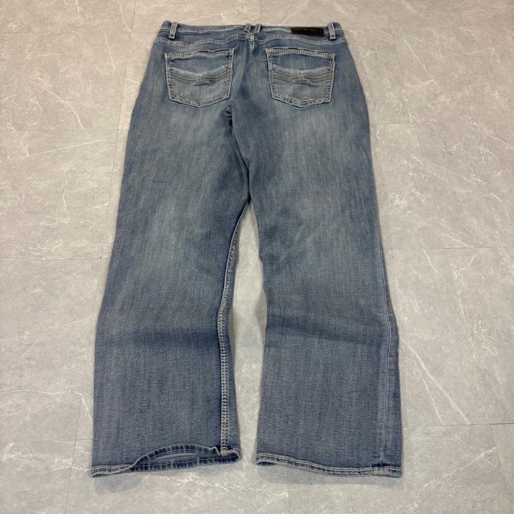 BKE Tyler Mens 34x30 Straight Leg Jeans Medium Wash Whiskered Denim 34 x 30